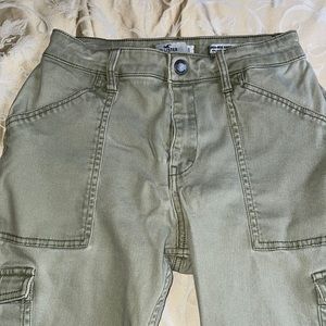 Hollister size one high-rise super skinny classic green stretch jeans.